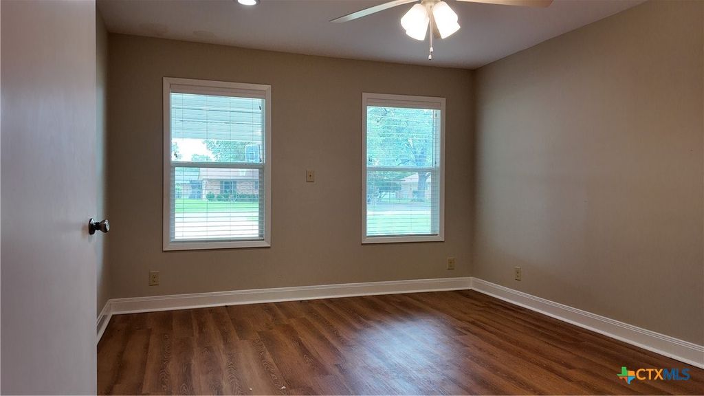 Image 11 of property listing at 608 W Thomas, Cuero, TX 77954