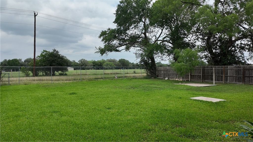 Image 22 of property listing at 608 W Thomas, Cuero, TX 77954