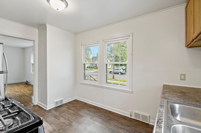 1131 Kingsford Street, Saint Paul, MN 55106