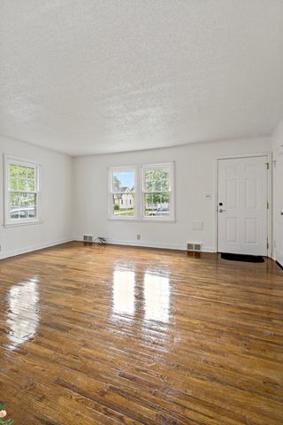 1131 Kingsford Street, Saint Paul, MN 55106
