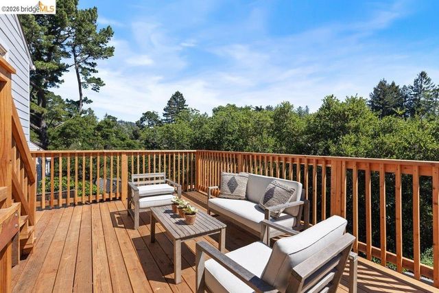 84 TEMPLAR PLACE, Oakland, CA 94618