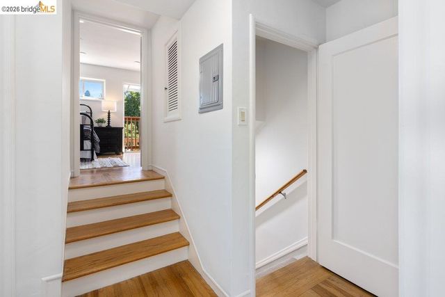 84 TEMPLAR PLACE, Oakland, CA 94618