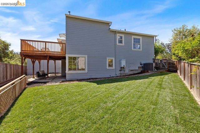 84 TEMPLAR PLACE, Oakland, CA 94618