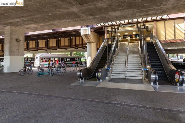 84 TEMPLAR PLACE, Oakland, CA 94618