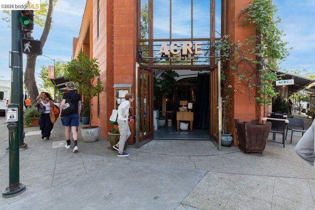 84 TEMPLAR PLACE, Oakland, CA 94618