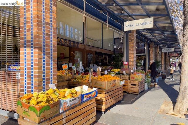 84 TEMPLAR PLACE, Oakland, CA 94618