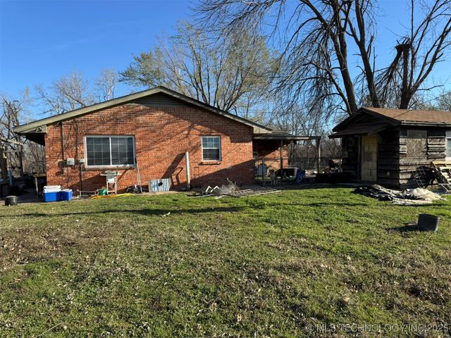 20850 N 3946 Road, Bartlesville, OK 74003