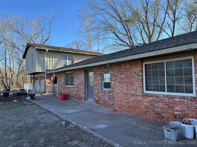 20850 N 3946 Road, Bartlesville, OK 74003