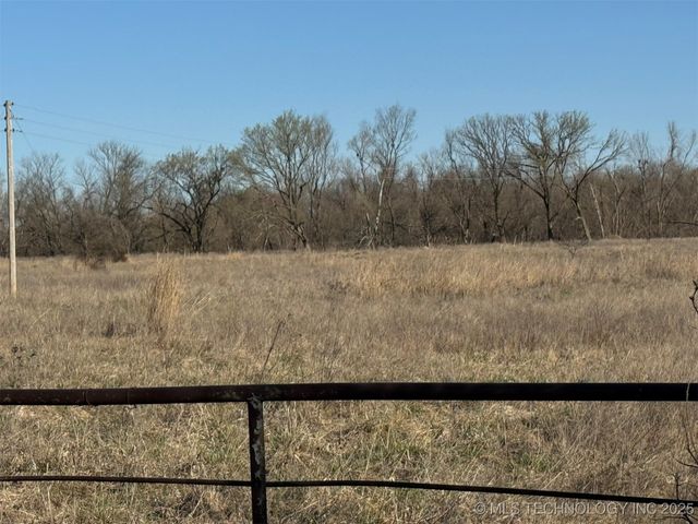 20850 N 3946 Road, Bartlesville, OK 74003