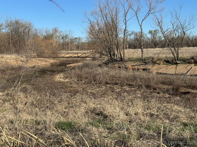 20850 N 3946 Road, Bartlesville, OK 74003