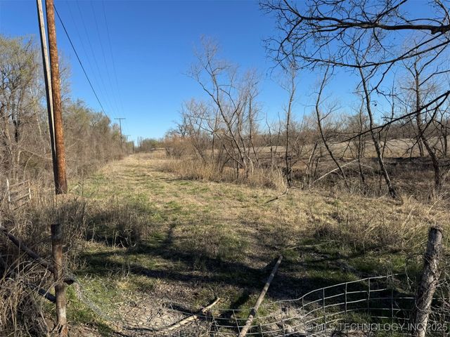 20850 N 3946 Road, Bartlesville, OK 74003