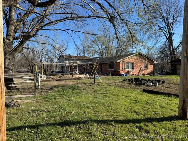 20850 N 3946 Road, Bartlesville, OK 74003