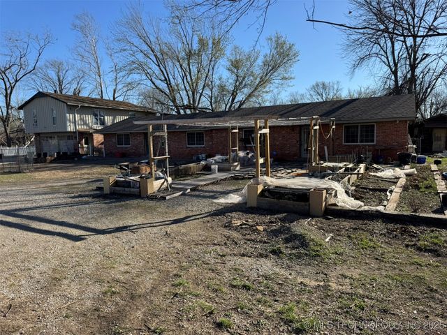 20850 N 3946 Road, Bartlesville, OK 74003