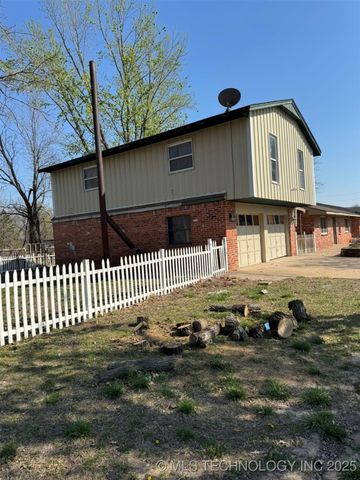 20850 N 3946 Road, Bartlesville, OK 74003