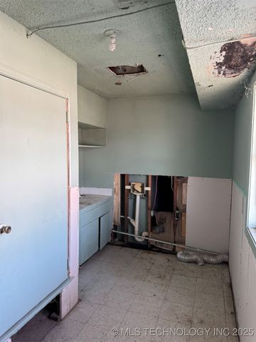 20850 N 3946 Road, Bartlesville, OK 74003