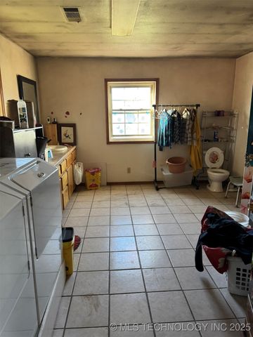 20850 N 3946 Road, Bartlesville, OK 74003