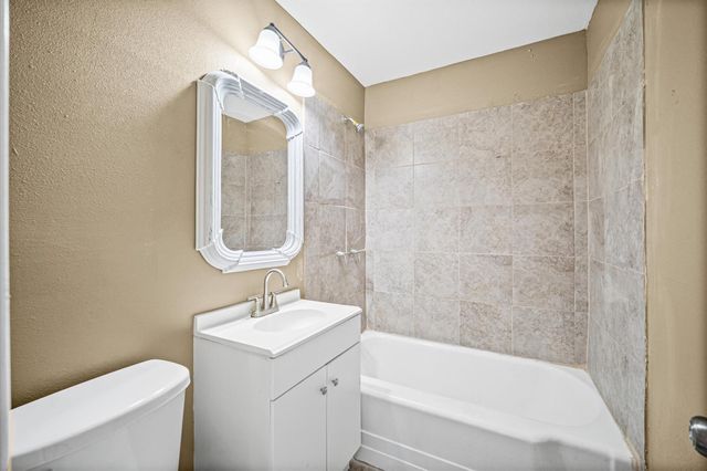 10621 Lane Street, Houston, TX 77029