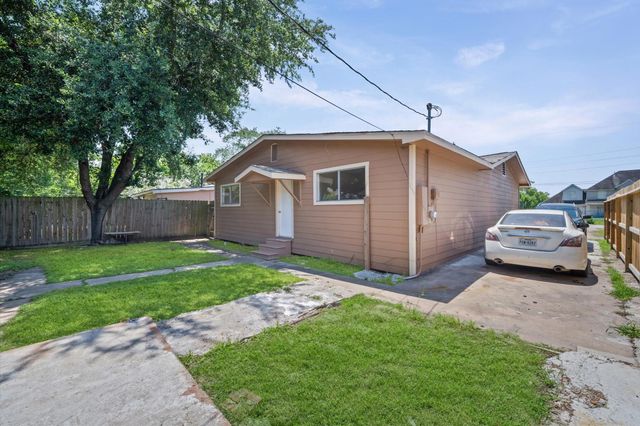 10621 Lane Street, Houston, TX 77029