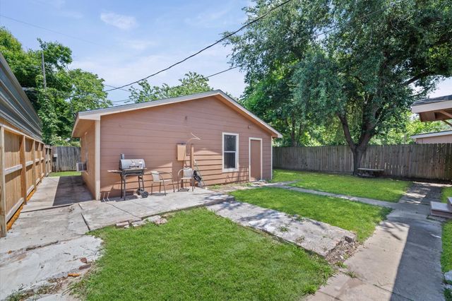 10621 Lane Street, Houston, TX 77029