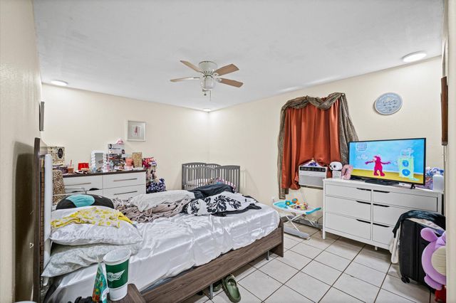 10621 Lane Street, Houston, TX 77029