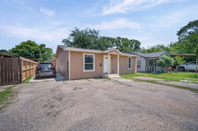 10621 Lane Street, Houston, TX 77029
