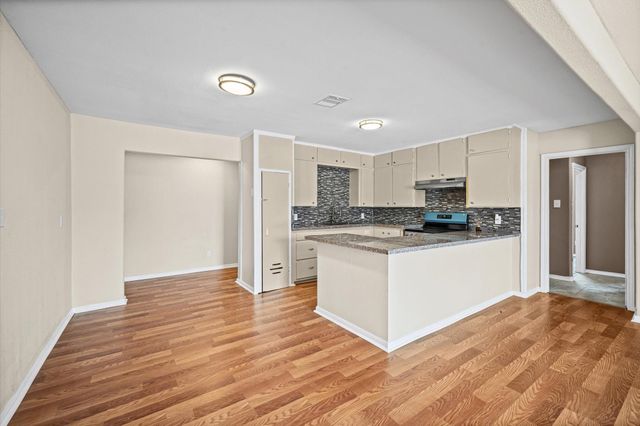 10621 Lane Street, Houston, TX 77029