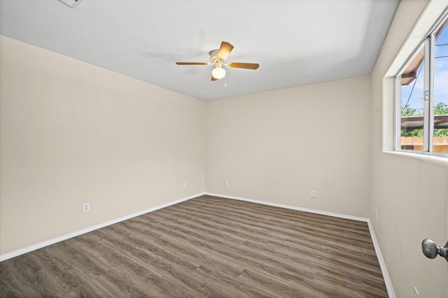10621 Lane Street, Houston, TX 77029