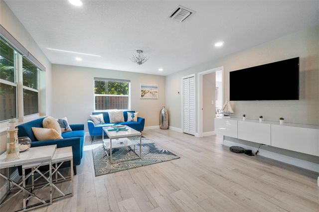 1634 NE 3rd Avenue, Delray Beach, FL 33444