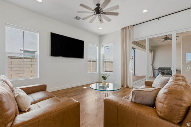 663 W GREEN MOUNTAIN DR, St. George, UT 84790
