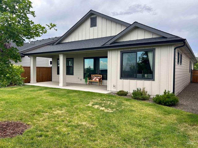 1618 W Tenzing St, Nampa, ID 83686