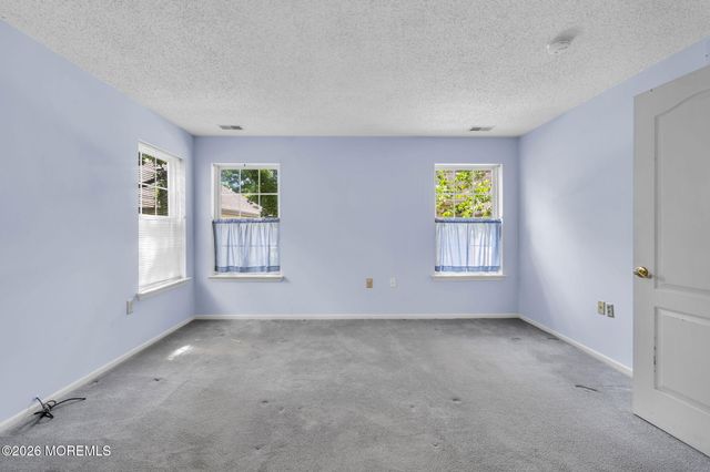2 Taylor Lane, Jackson, NJ 08527