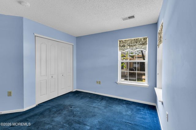2 Taylor Lane, Jackson, NJ 08527