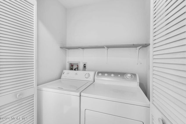 2 Taylor Lane, Jackson, NJ 08527