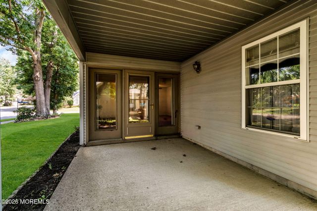 2 Taylor Lane, Jackson, NJ 08527