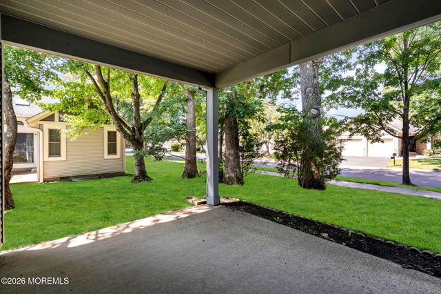 2 Taylor Lane, Jackson, NJ 08527