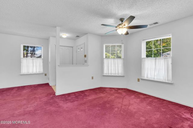 2 Taylor Lane, Jackson, NJ 08527