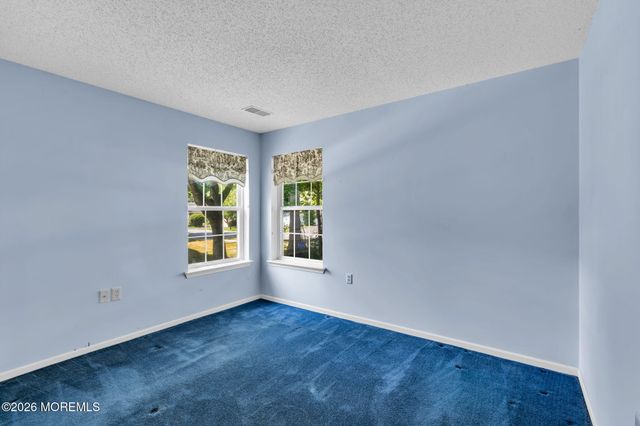 2 Taylor Lane, Jackson, NJ 08527