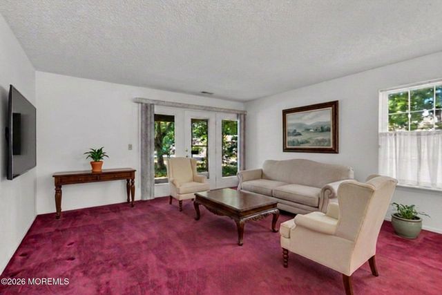 2 Taylor Lane, Jackson, NJ 08527