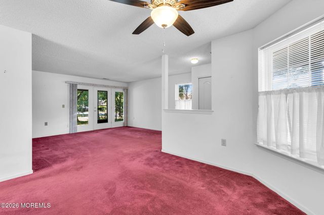 2 Taylor Lane, Jackson, NJ 08527