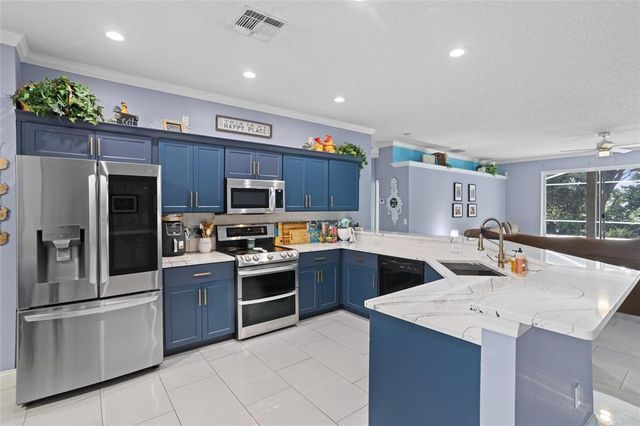 2424 STONE CROSS CIRCLE, Orlando, FL 32828