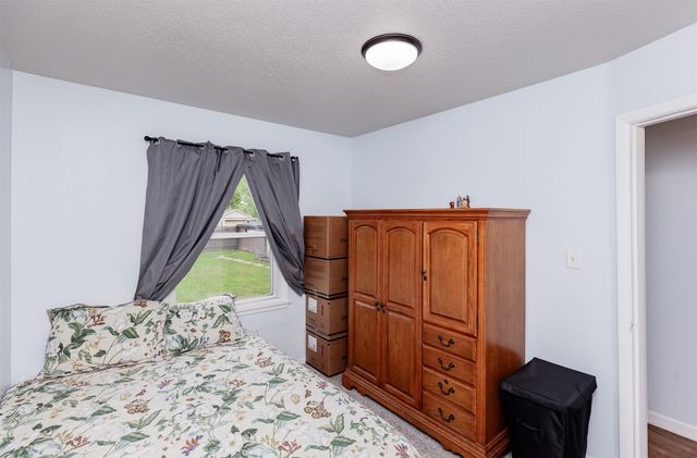 1345 E 16th Street, Des Moines, IA 50316