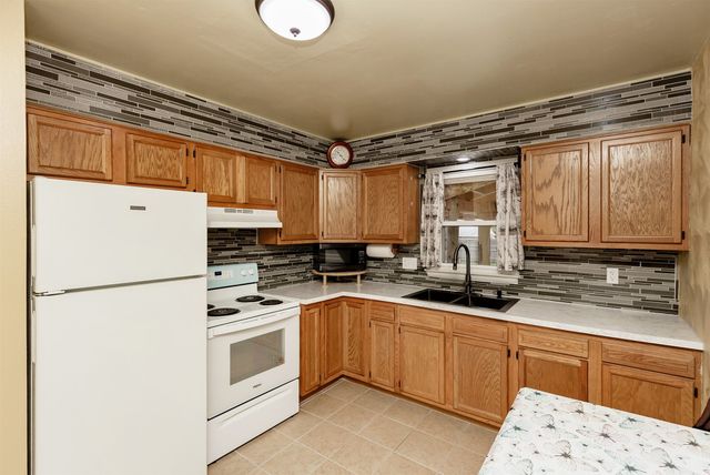 1345 E 16th Street, Des Moines, IA 50316