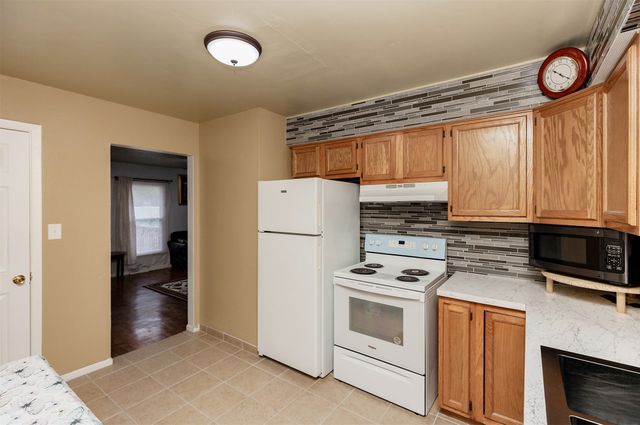 1345 E 16th Street, Des Moines, IA 50316
