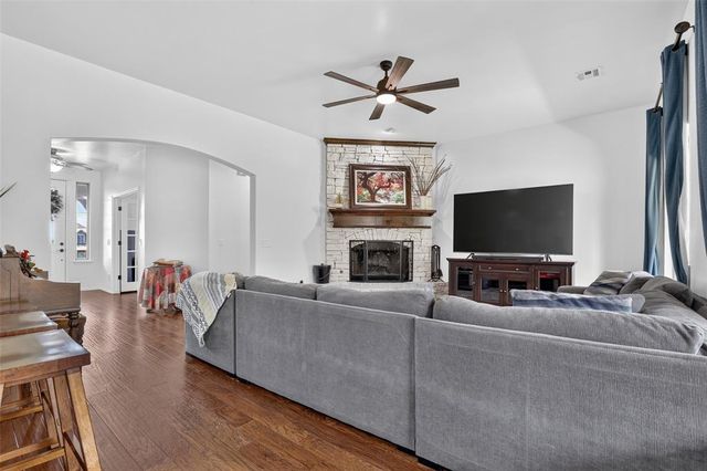 1150 Stone Crest Drive, Edmond, OK 73034