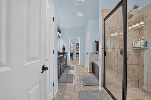 1150 Stone Crest Drive, Edmond, OK 73034