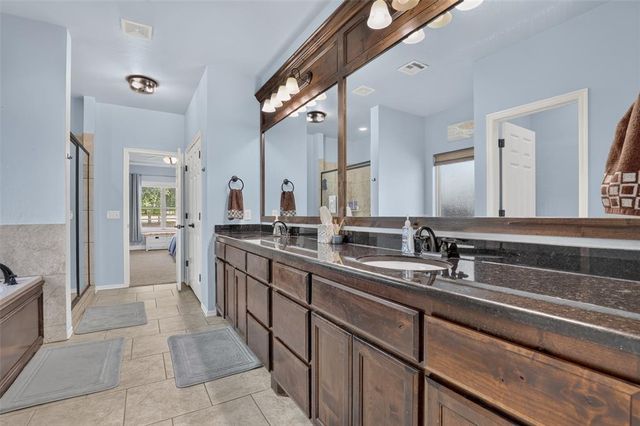 1150 Stone Crest Drive, Edmond, OK 73034