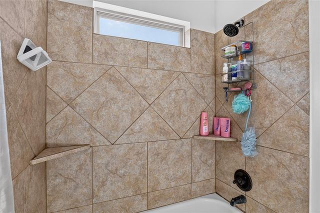 1150 Stone Crest Drive, Edmond, OK 73034