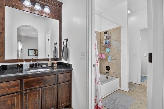 1150 Stone Crest Drive, Edmond, OK 73034