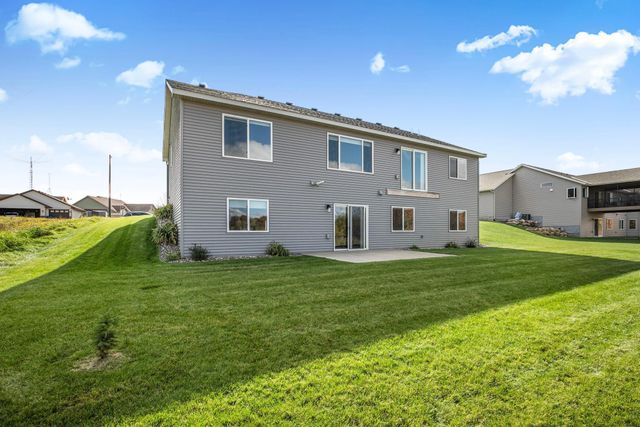 1933 38th Street S, Saint Cloud, MN 56301