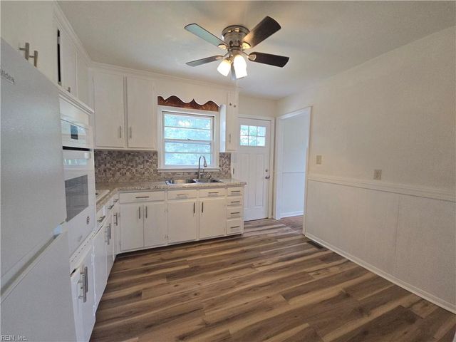 100 Prince James DR, Hampton, VA 23669